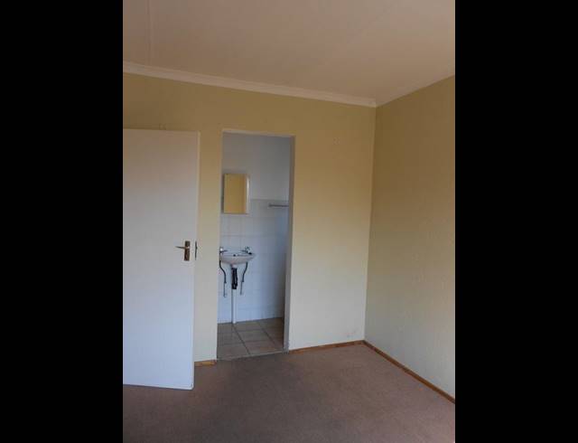 3 BEDROOM PROPERTY TO RENT IN HENNOPSPARK